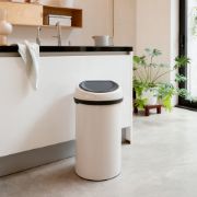 Снимка на Кош за смет Brabantia Touch Bin 60L, Soft Beige