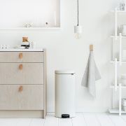 Снимка на Кош за смет с педал Brabantia NewIcon 30L, White