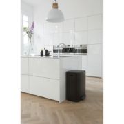 Снимка на Кош за смет Brabantia Bo Pedal 60L, Matt Black