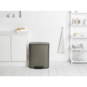 Снимка на Кош за смет Brabantia Bo Pedal 60L, Platinum