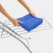 Снимка на Маса за гладене Brabantia C 124x45cm с поставка за ютия и рафт за дрехи, Ecru